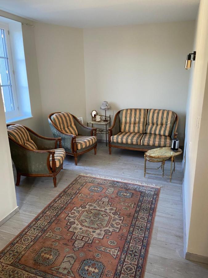 Les Chambres De L'Aigronne Le Petit-Pressigny Exterior foto